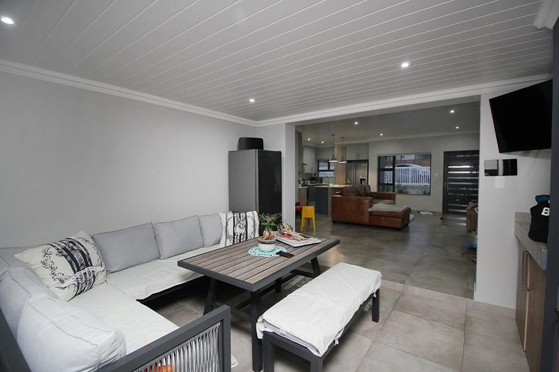 3 Bedroom Property for Sale in Reebok Western Cape